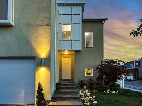 Tulsi Properties Aliganj